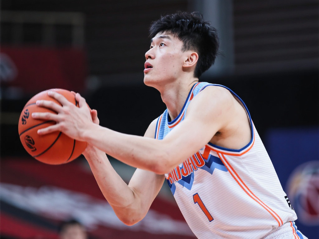 英超迎来“光头教练”新纪元！利物浦有望两天内敲定斯洛特上任